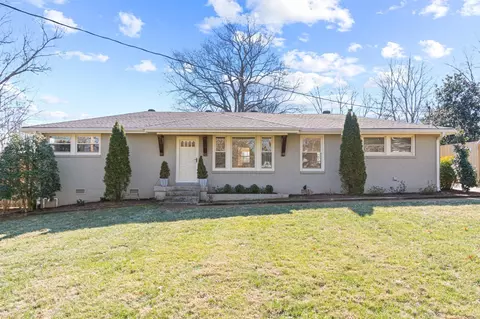 305 Fieldcrest Dr, Nashville, TN 37211