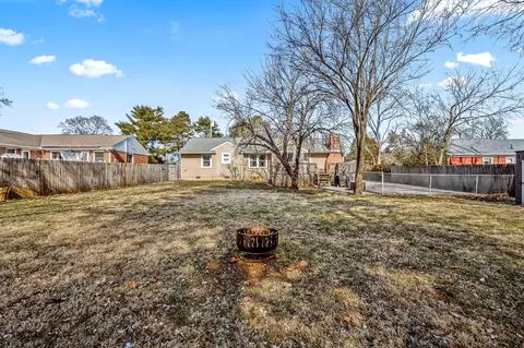 Exterior - 711 Sunset Ave, Murfreesboro, TN 37129 photo 7 of 12