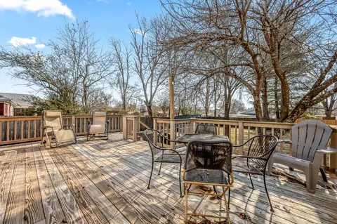 Exterior - 711 Sunset Ave, Murfreesboro, TN 37129 photo 4 of 12