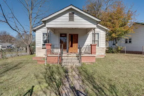 215 Spruce St, Rossville, GA 30741