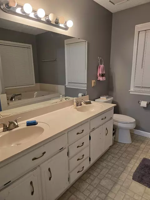 Bath - 2487 Blue Spring Rd, Decherd, TN 37324 photo 4 of 4
