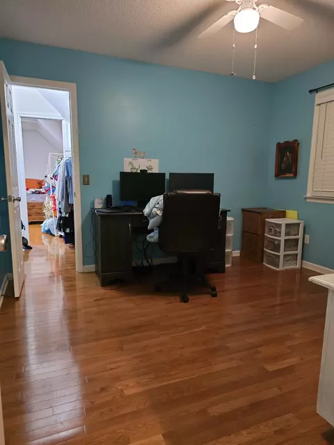 Bedroom - 2487 Blue Spring Rd, Decherd, TN 37324 photo 3 of 4