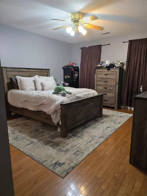 Bedroom - 2487 Blue Spring Rd, Decherd, TN 37324 photo 4 of 4