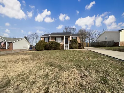 1339 Chucker Dr, Clarksville, TN 37042