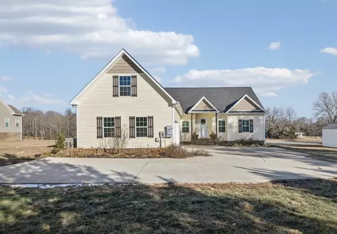 1039 Hayshed Rd, Dickson, TN 37055