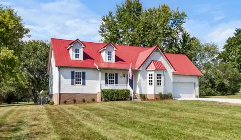 995 Iron Hill Rd, Burns, TN 37029