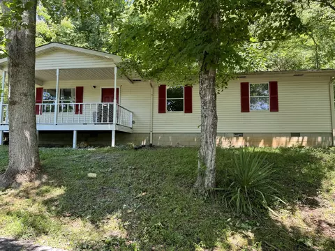 330 Wartrace Hwy, Pleasant Shade, TN 37145