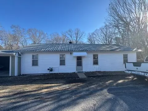 311 Hill St W, Waynesboro, TN 38485