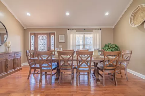 Dining - 135 Davis Rd, Decherd, TN 37324 photo 1 of 4