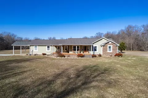 Exterior - 135 Davis Rd, Decherd, TN 37324 photo 2 of 19