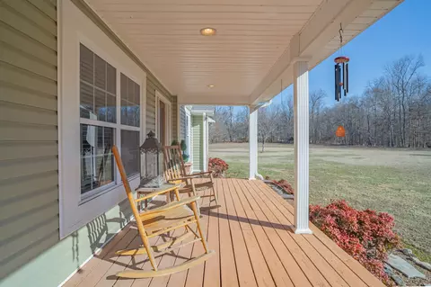 Exterior - 135 Davis Rd, Decherd, TN 37324 photo 5 of 19