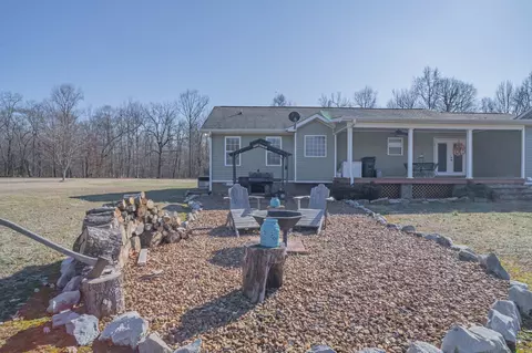 Exterior - 135 Davis Rd, Decherd, TN 37324 photo 12 of 19