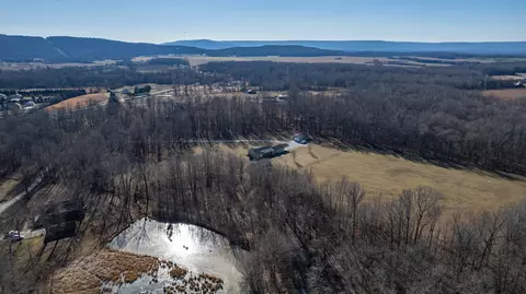View/Area - 135 Davis Rd, Decherd, TN 37324 photo 4 of 4
