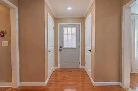 Entry Way - 135 Davis Rd, Decherd, TN 37324 photo 2 of 4