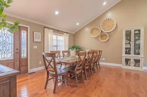 Dining - 135 Davis Rd, Decherd, TN 37324 photo 4 of 4