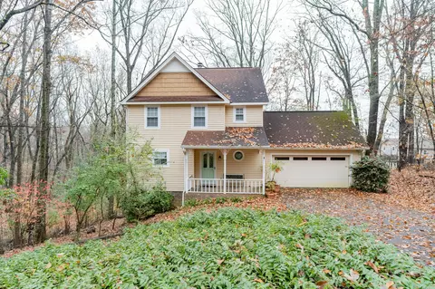 1801 Glen Stone Ln, Hixson, TN 37343