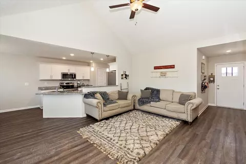 55 Legacy St, Decherd, TN 37324 photo 6