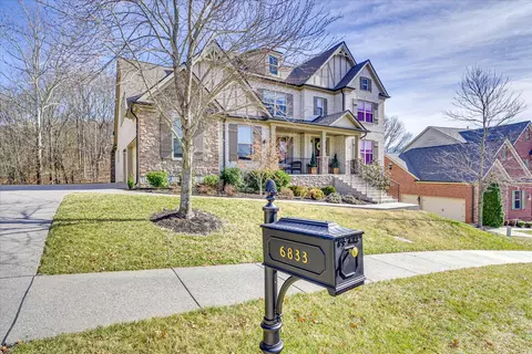 6833 Falls Ridge Ln, College Grove, TN 37046