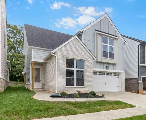 447 Centre St, Pleasant View, TN 37146
