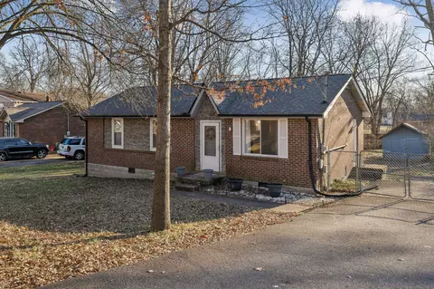 305 Sunrise Cir, Mount Juliet, TN 37122