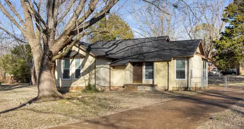 107 Lilac Ct, Clarksville, TN 37042
