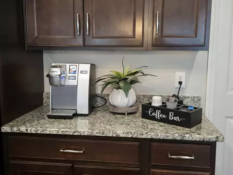 Kitchen - 3410 Hyde Ct, Murfreesboro, TN 37128 photo 6 of 9
