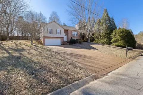 7108 Braxton Bend Dr, Fairview, TN 37062
