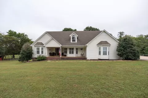 1495 Turnpike Rd, Summertown, TN 38483