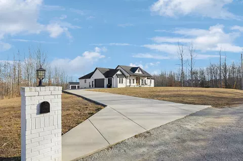 280 Saddlebrook Dr, Hohenwald, TN 38462