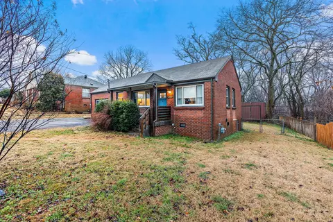 4823 Grinstead Pl, Nashville, TN 37216