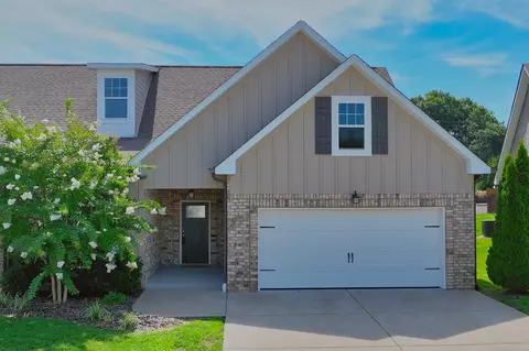 106 Brook Ct, White House, TN 37188