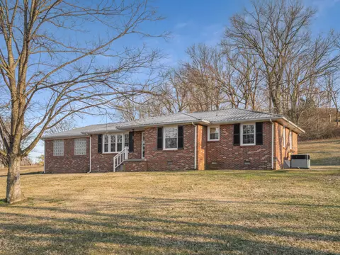 711 Pleasantwood Dr, Mount Pleasant, TN 38474