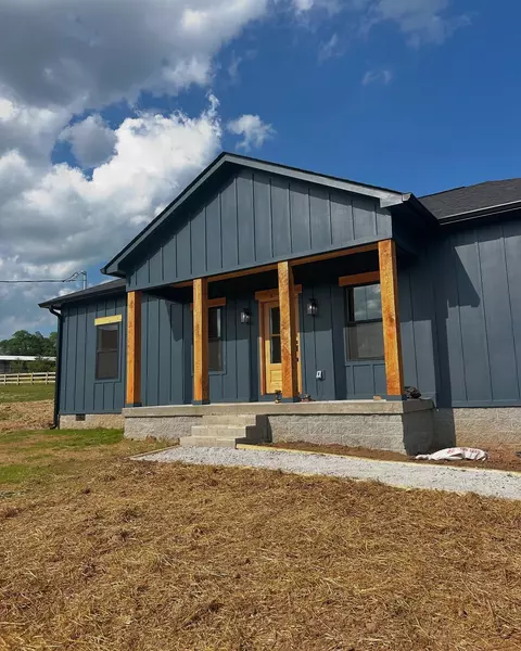 9692 Campbellsville Rd, Pulaski, TN 38478