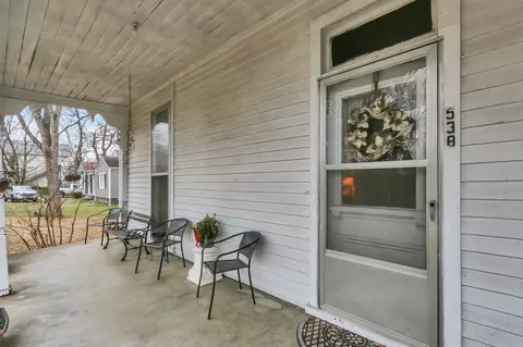 Exterior - 538 E Madison St, Pulaski, TN 38478 photo 4 of 10