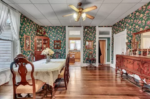 Dining - 538 E Madison St, Pulaski, TN 38478 photo 1 of 3
