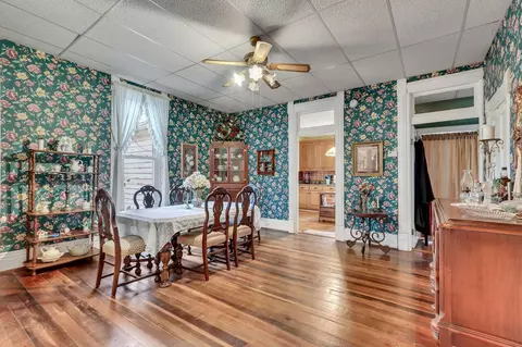 Dining - 538 E Madison St, Pulaski, TN 38478 photo 2 of 3