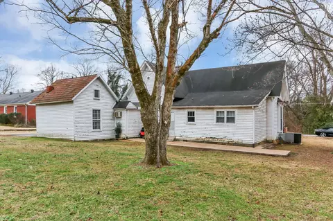 Exterior - 538 E Madison St, Pulaski, TN 38478 photo 5 of 10
