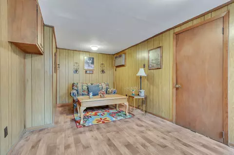 Living - 538 E Madison St, Pulaski, TN 38478 photo 3 of 3