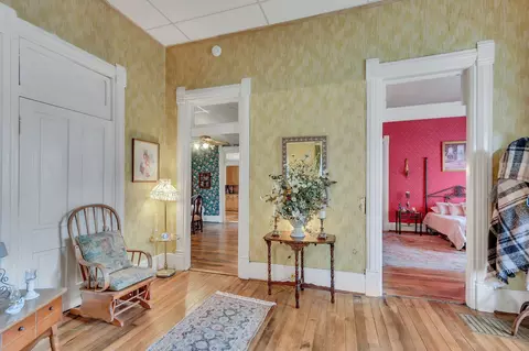 Entry Way - 538 E Madison St, Pulaski, TN 38478 photo 3 of 4