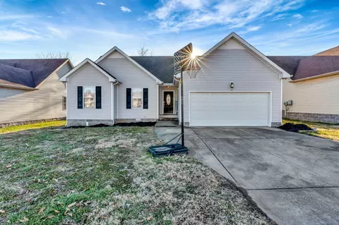 928 Cindy Jo Ct, Clarksville, TN 37040