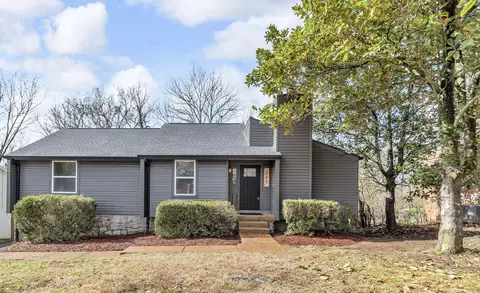 886 Beech Bend Dr, Nashville, TN 37221