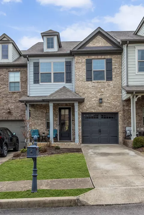 1449 Channing Dr, Thompsons Station, TN 37179
