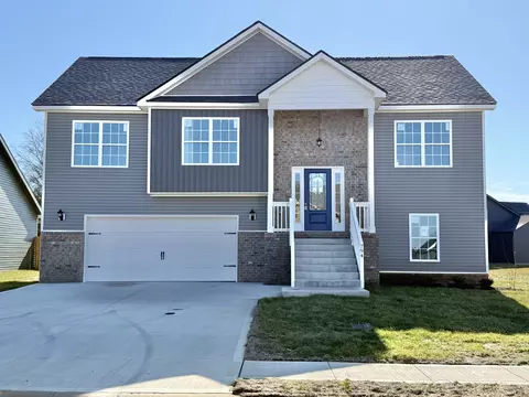 794 Emma Dean Dr, Clarksville, TN 37042