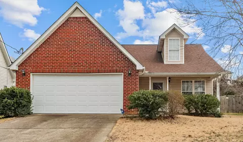 661 Holland Ridge Dr, La Vergne, TN 37086