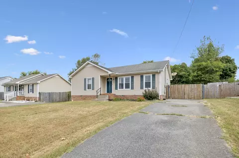 943 Princeton Dr, Clarksville, TN 37042