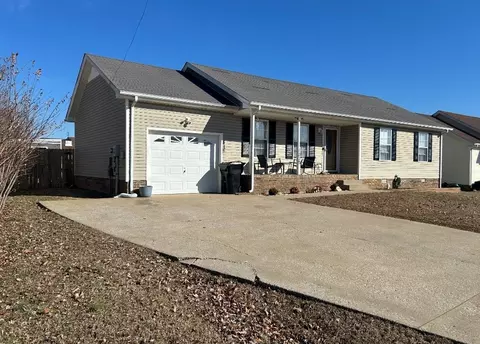 1025 Bobcat Dr, Clarksville, TN 37042