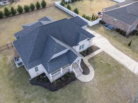 144 Bluegrass Rd, Manchester, TN 37355 photo 3
