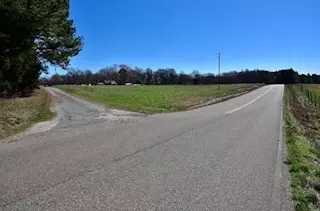 165 Loop Rd, Puryear, TN 38251