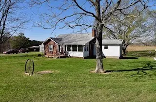 165 Loop Rd, Puryear, TN 38251 photo 2