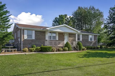 74 Cumberland Dr, Mcminnville, TN 37110